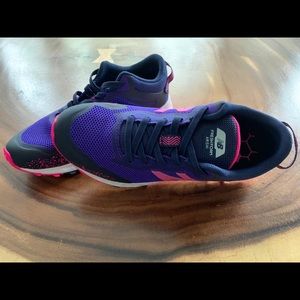 New Balance Shoes - Brand new, still in original box!!
Original price is 55 USD